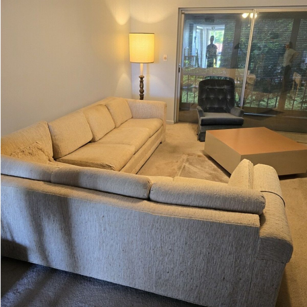 Furniture Removal in Fort Lauderdale | Remove Old Furniture Making Space for New!